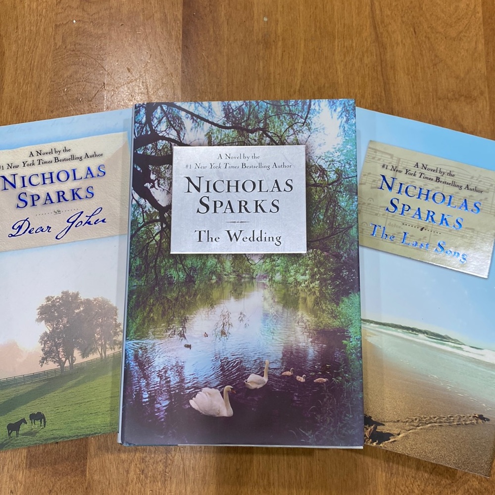 Set of 3, Nicholas Sparks hardcover books.